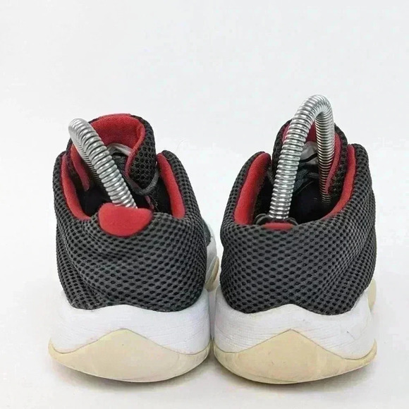 Air Jordan Future Low (BG) Big Kid's Shoes - 5.5 - Picture 7 of 10